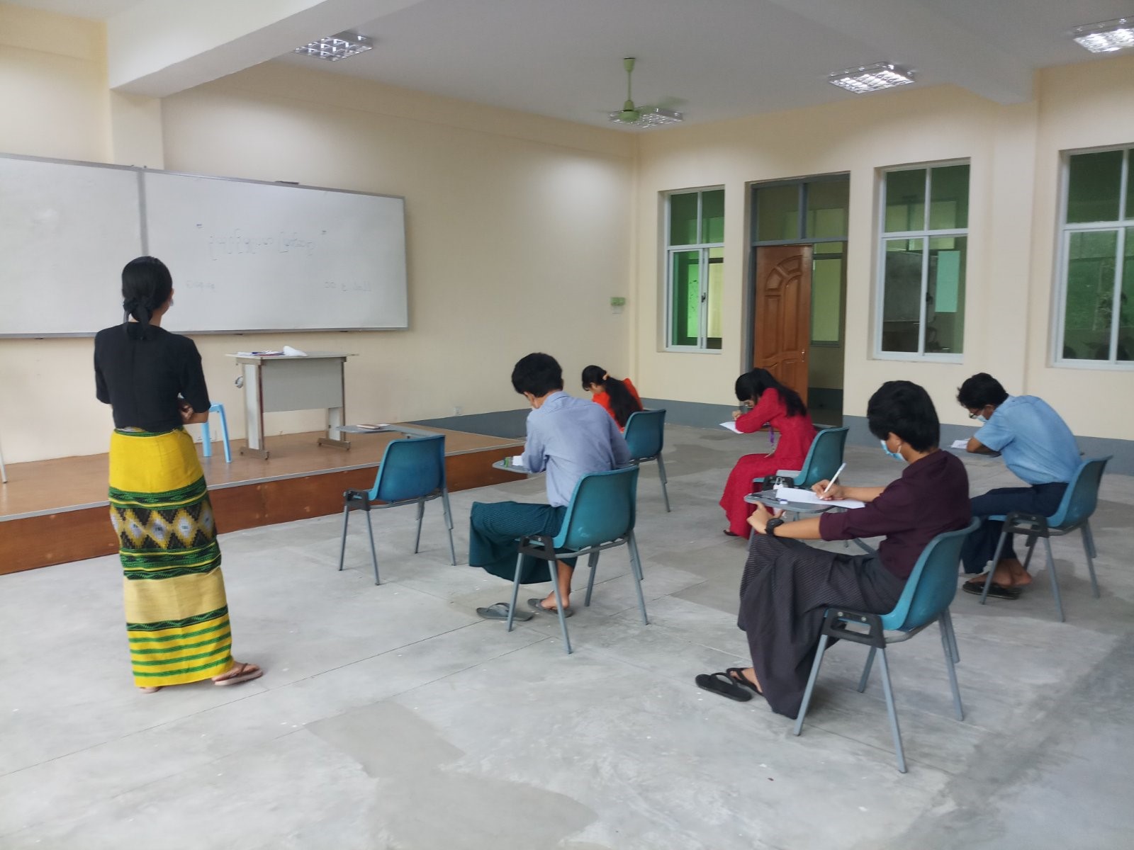 ကမ္ဘာ့ဆရာများနေ့ အထိမ်းအမှတ်စာစီစာကုံးပြိုင်ပွဲ ကမ္ဘာ့ဆရာများနေ့ အထိမ်းအမှတ်စာစီစာကုံးပြိုင်ပွဲ